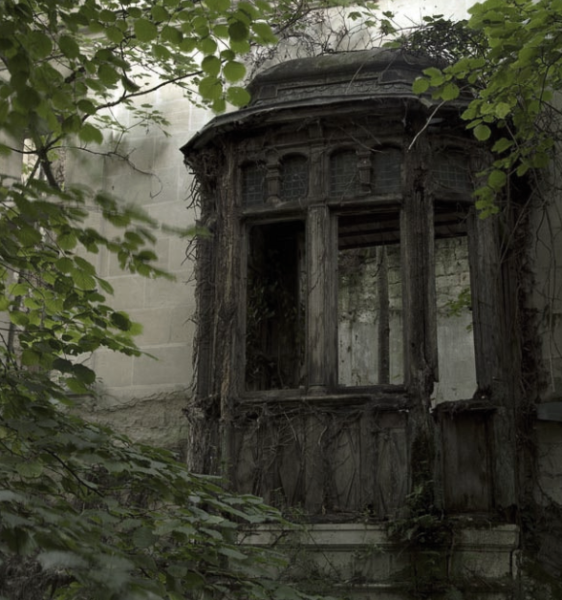 abandoned-castle-2